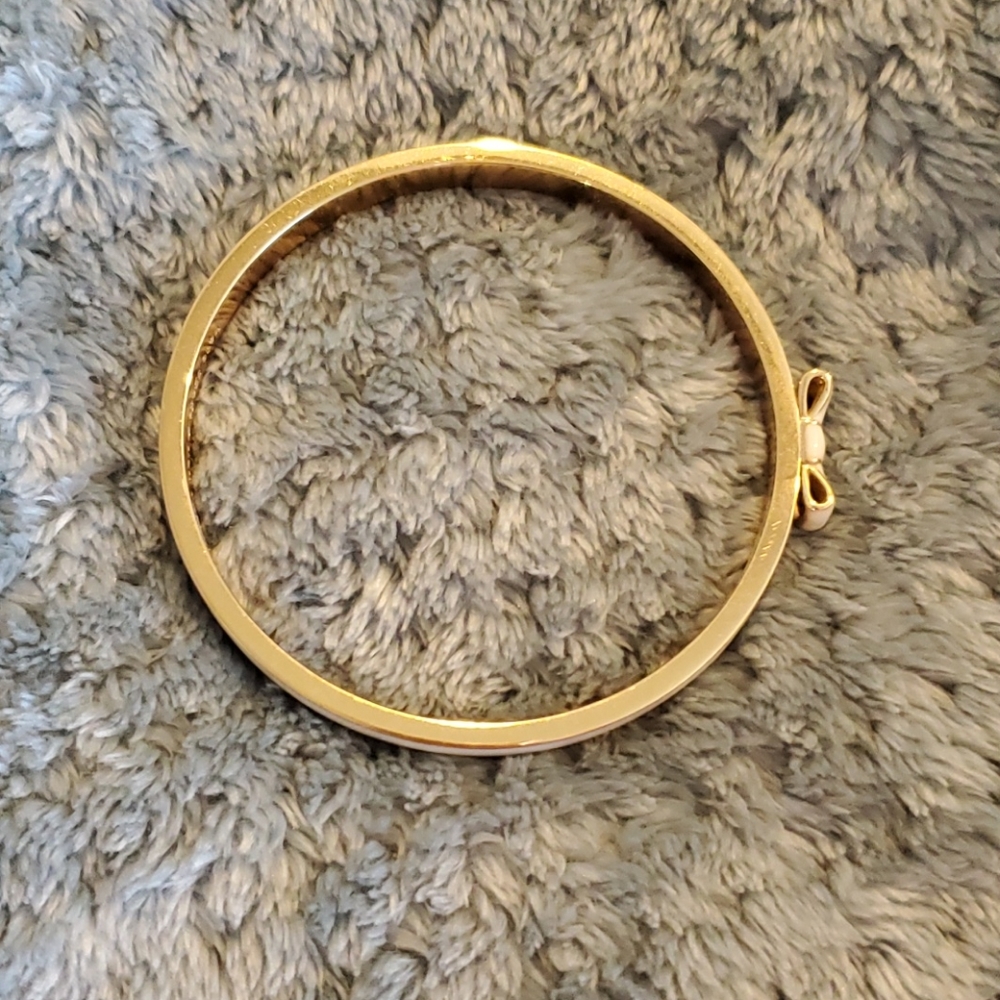 Kate Spade Enamel Bow design bangle